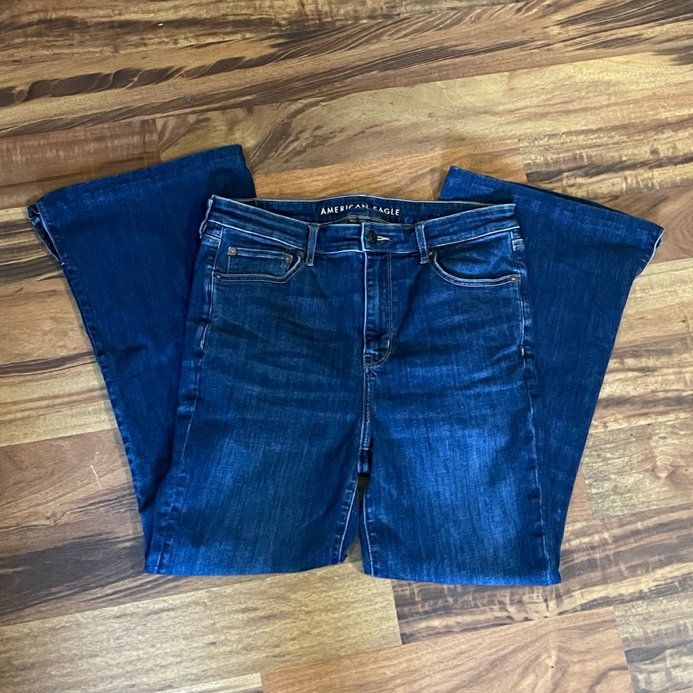 American Eagle Outfitters Super Hi-Rise Flare - hemmed